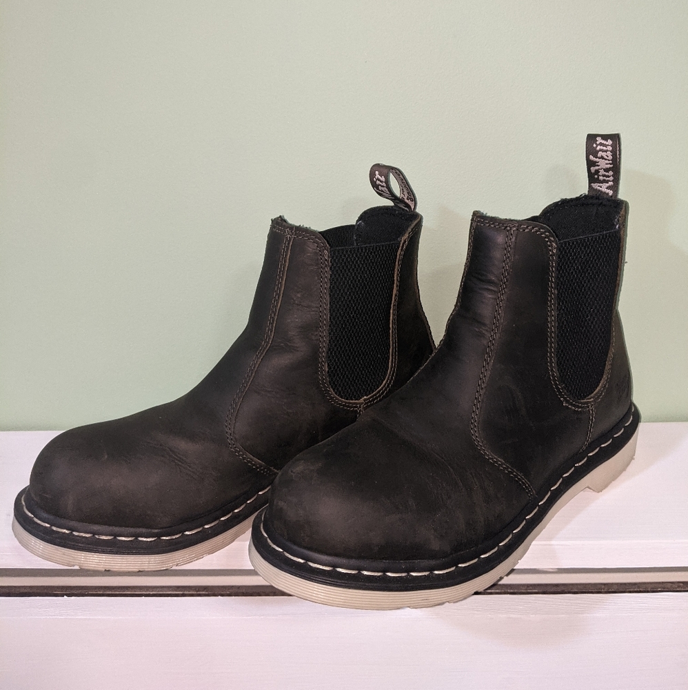 Dr Martens Heavy Duty Chelsea work boot